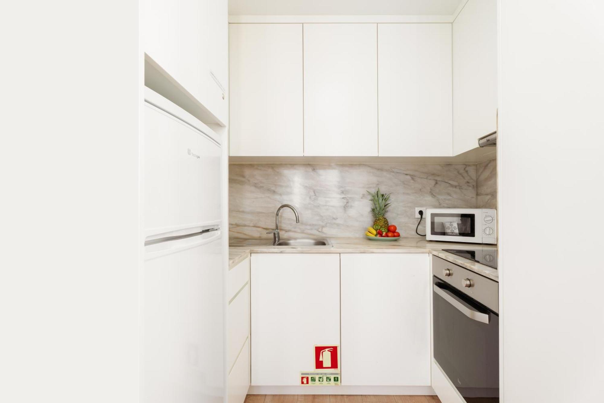 Апартаменты Host Wise - Flat W Free Private Parking - Bright & Cozy Порту Экстерьер фото