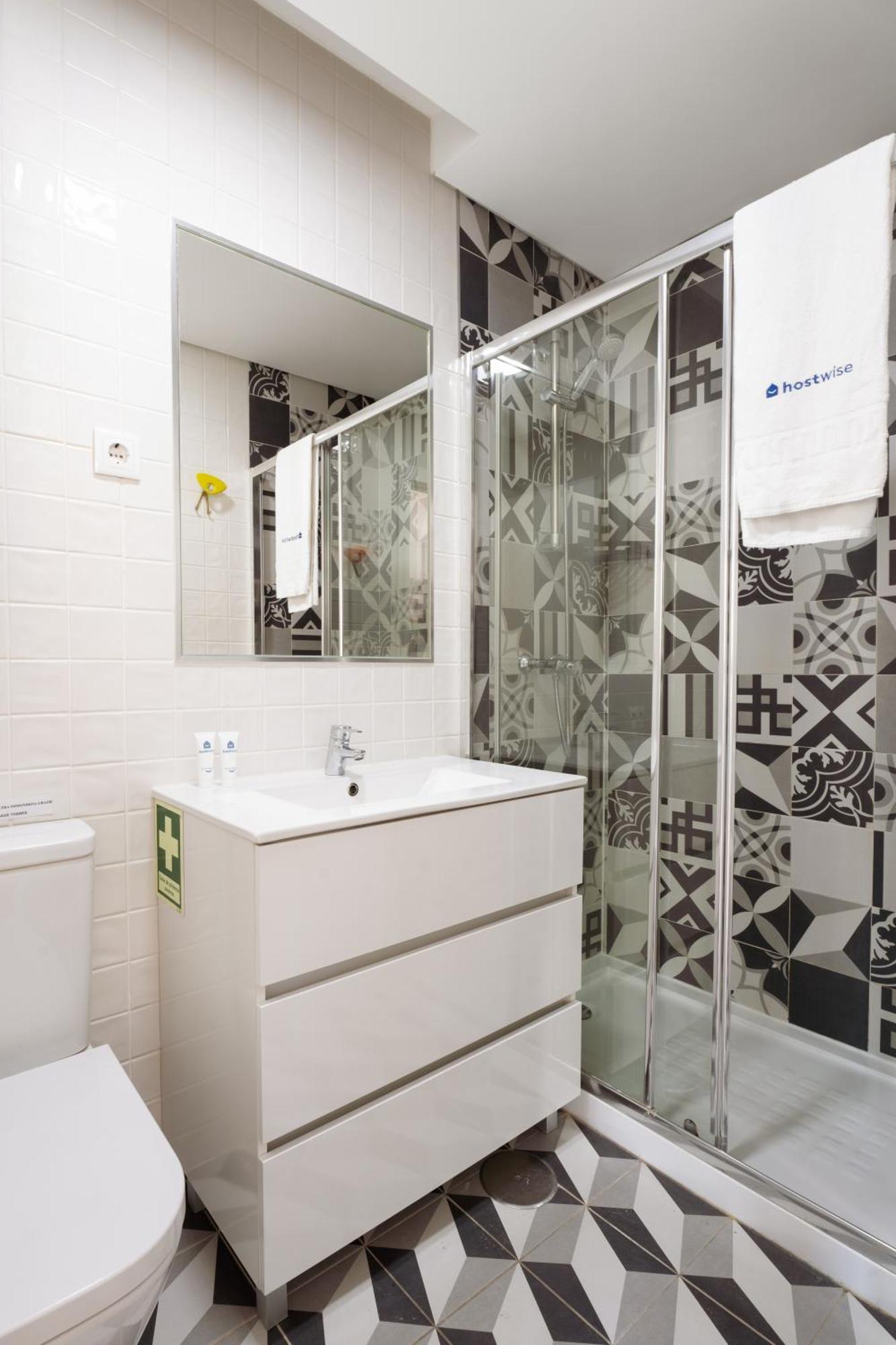 Апартаменты Host Wise - Flat W Free Private Parking - Bright & Cozy Порту Экстерьер фото